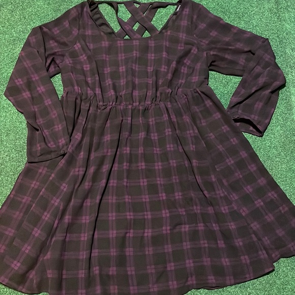 Torrid Black and Purple Midi Dress - Picture 2 of 9